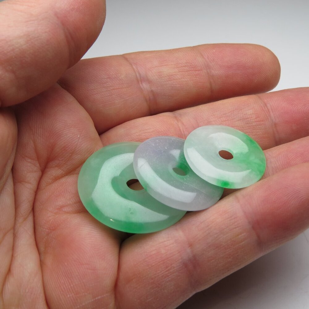" Jade Donut Pendant X 3 Pieces " - Picture 3 of 3